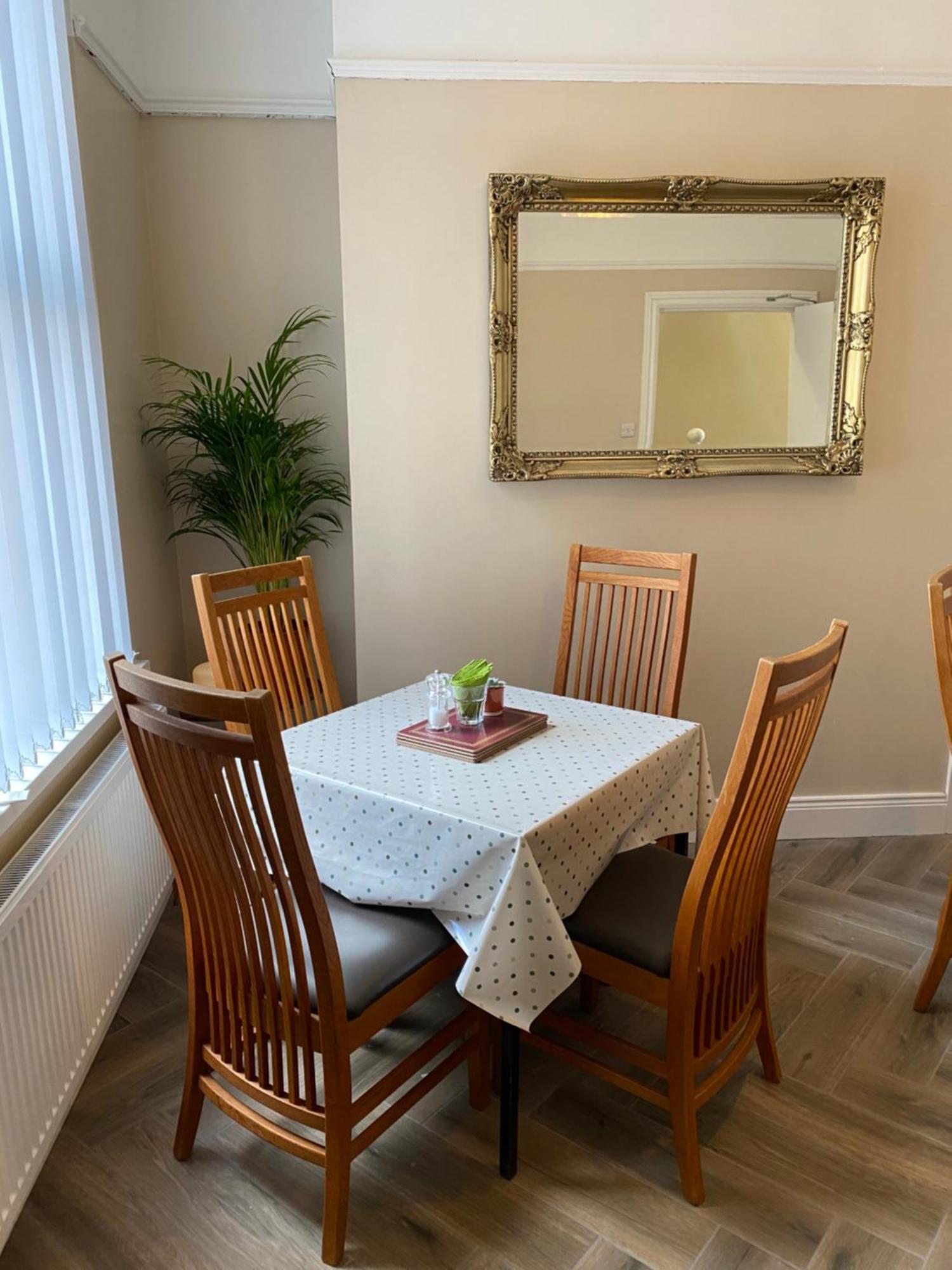Roskeen Townhouse Белфаст Екстериор снимка